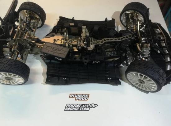 MCD XR5 Max Rolling Chassis FTR BRUSHLESS (sans électronique ni accus ni servos)