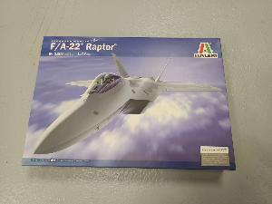 Italeri Avion 1/72 F/A-22 RAPTOR 12047