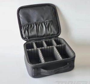 ETUI RIGIDE POUR CHARGEUR