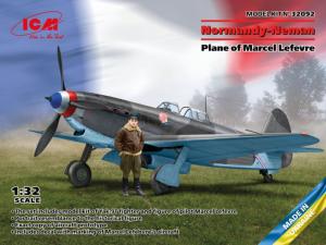 NORMANDIE-NIEMEN. Yak-9T avec une figurine de M.Lefevre