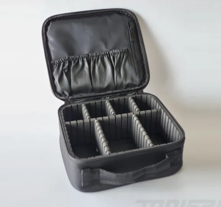 ETUI RIGIDE POUR CHARGEUR